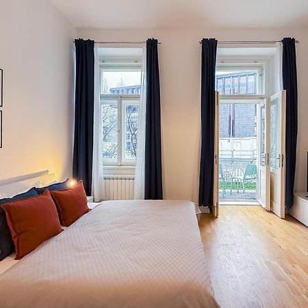 Turnkey I Wenceslas Square Apartments Прага Екстер'єр фото