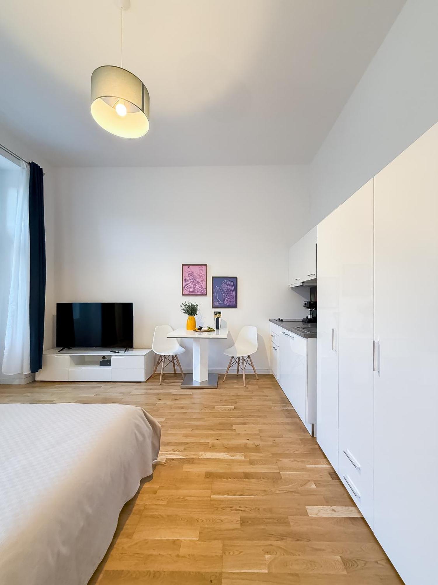 Turnkey I Wenceslas Square Apartments Прага Екстер'єр фото